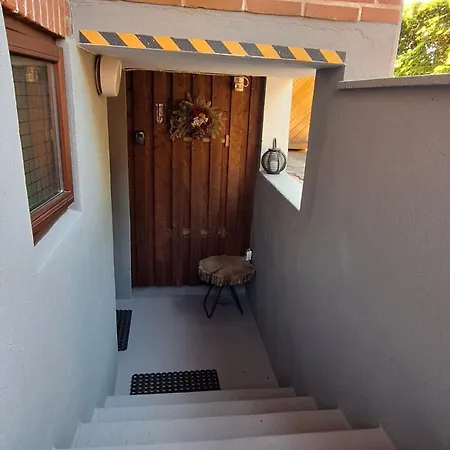 Cosy Vogi Flat * 이카스트