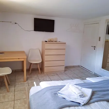 Cozy Vogi Flat